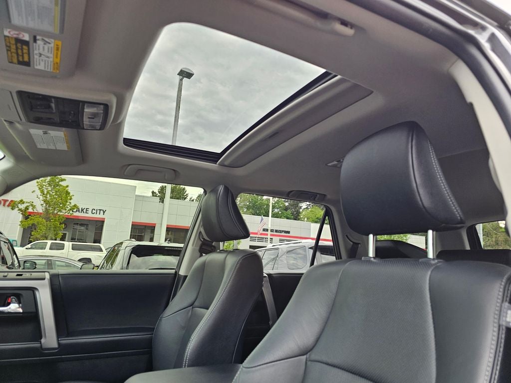 2022 Toyota 4Runner Limited -4WD-V6