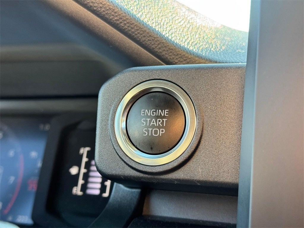 2025 Toyota 4Runner SR5 -4WD