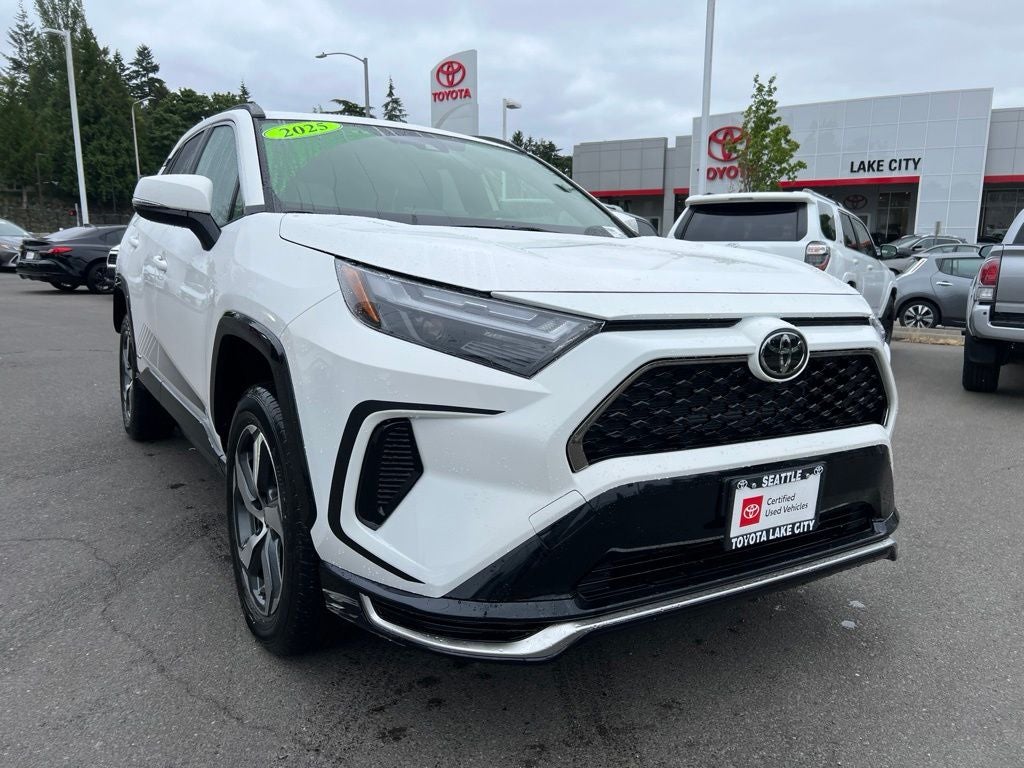 2025 Toyota RAV4 Plug-In Hybrid SE