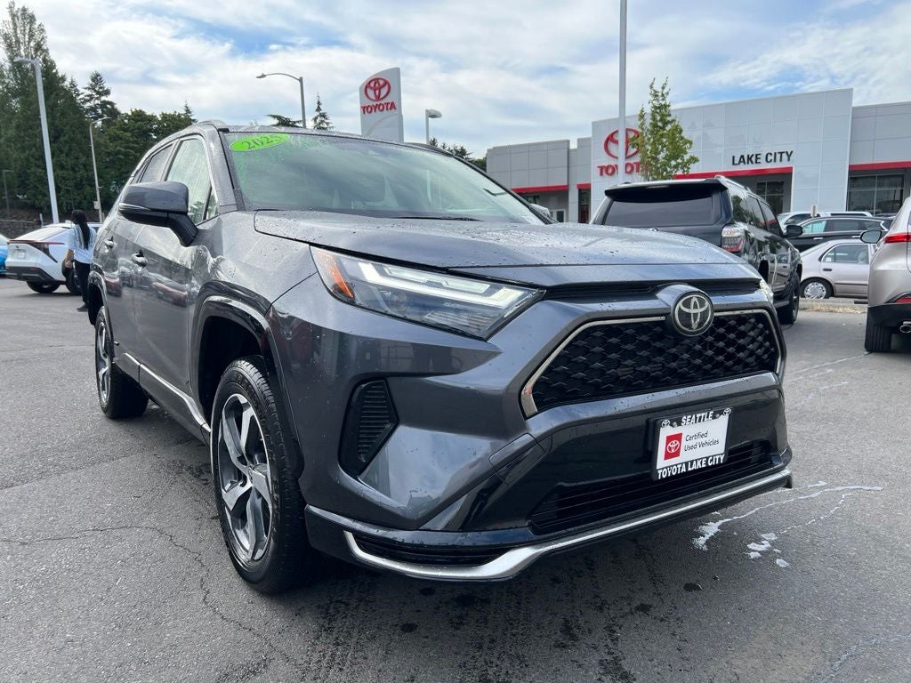 2025 Toyota RAV4 Plug-In Hybrid SE