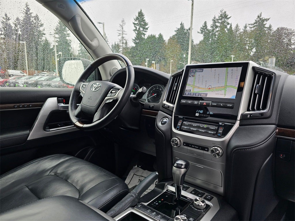 2016 Toyota Land Cruiser Base