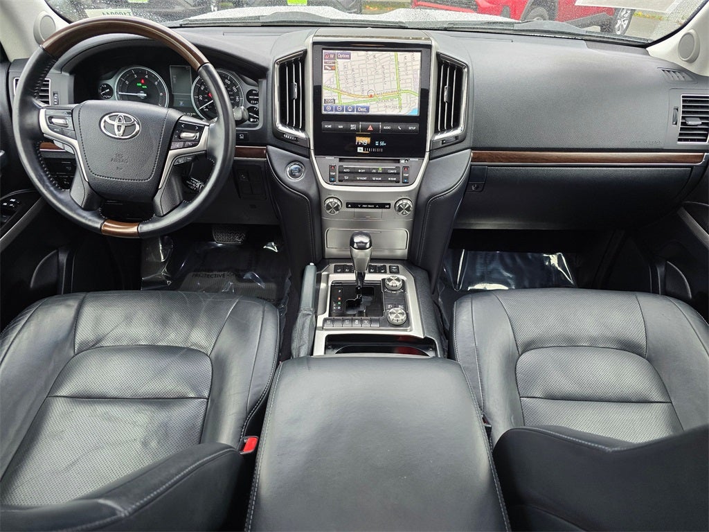 2016 Toyota Land Cruiser Base