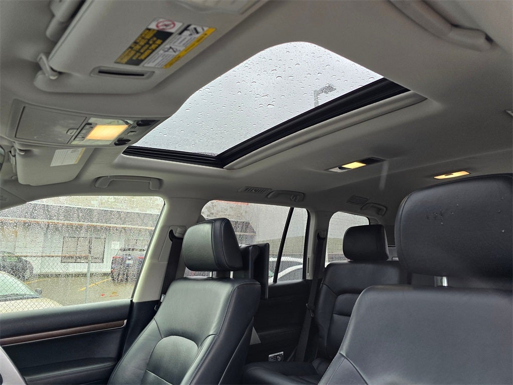 2016 Toyota Land Cruiser Base