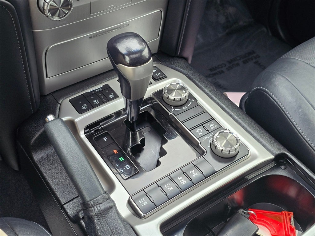 2016 Toyota Land Cruiser Base