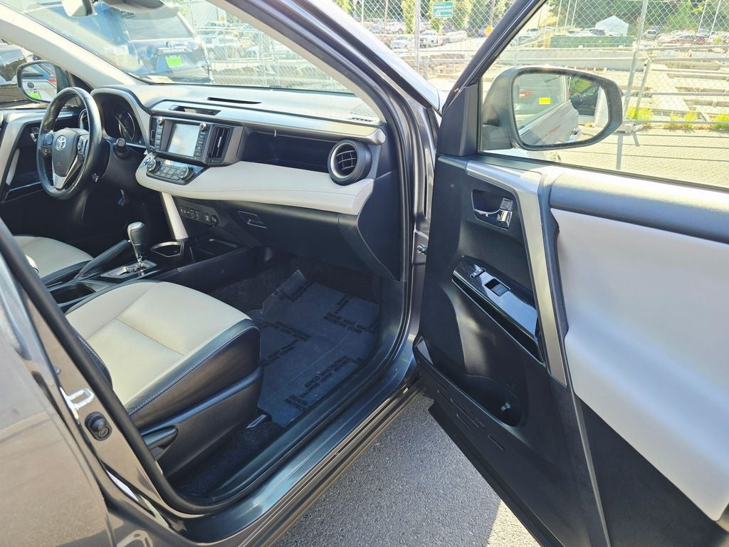 2018 Toyota RAV4 Hybrid Limited -AWD