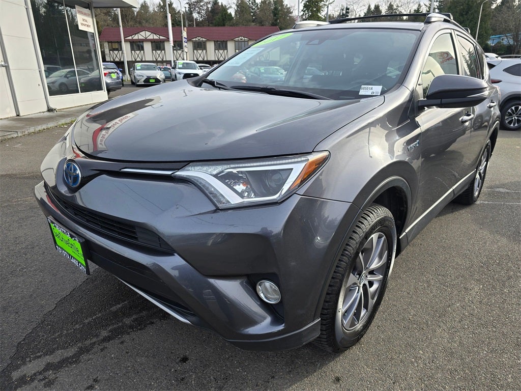 2017 Toyota RAV4 Hybrid XLE
