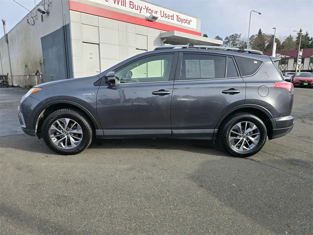 2017 Toyota RAV4 Hybrid XLE