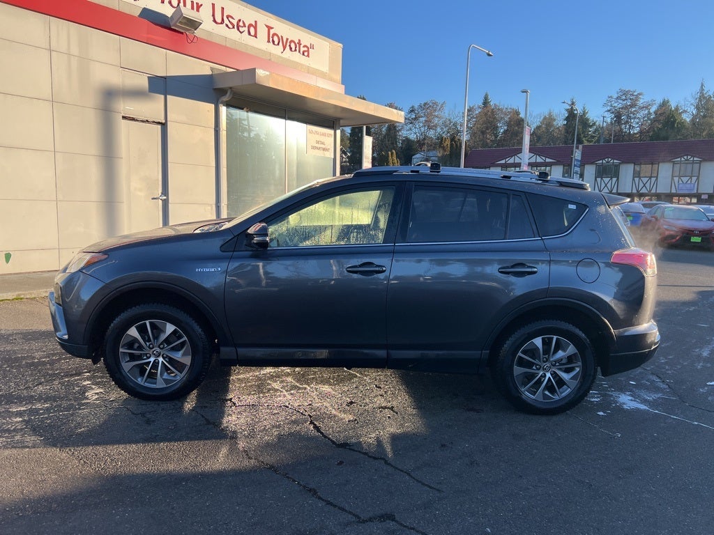 2017 Toyota RAV4 Hybrid XLE