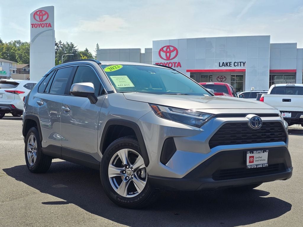2022 Toyota RAV4 Hybrid XLE