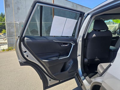 2022 Toyota RAV4 Hybrid XLE