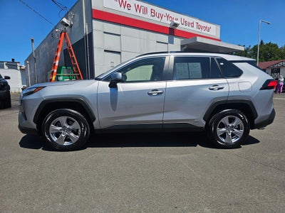 2022 Toyota RAV4 Hybrid XLE