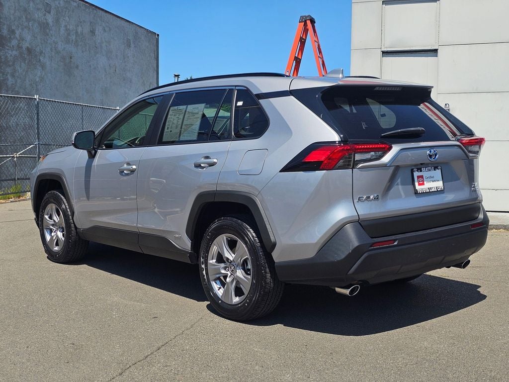 2022 Toyota RAV4 Hybrid XLE