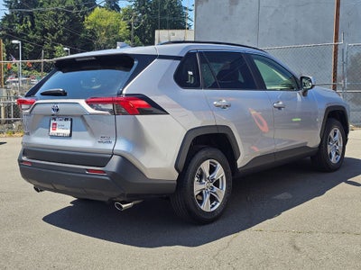 2022 Toyota RAV4 Hybrid XLE