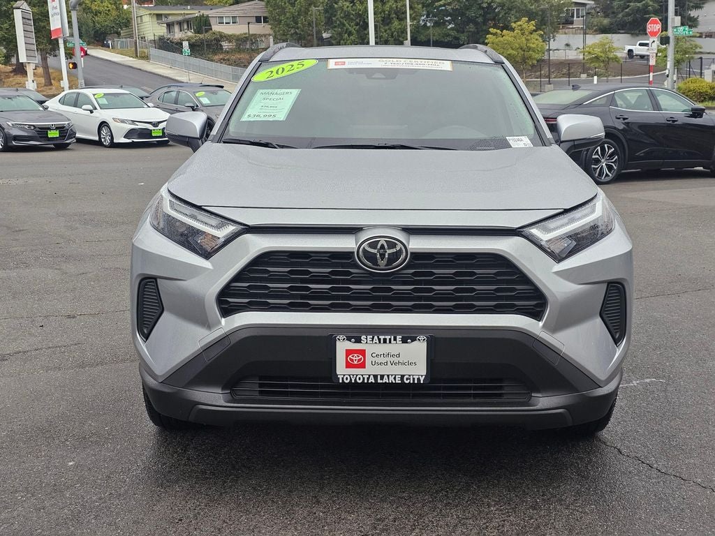 2025 Toyota RAV4 Hybrid XLE -AWD