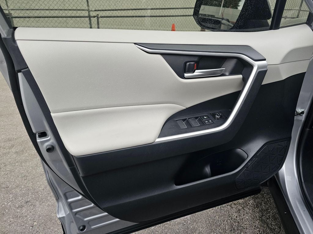 2025 Toyota RAV4 Hybrid XLE -AWD
