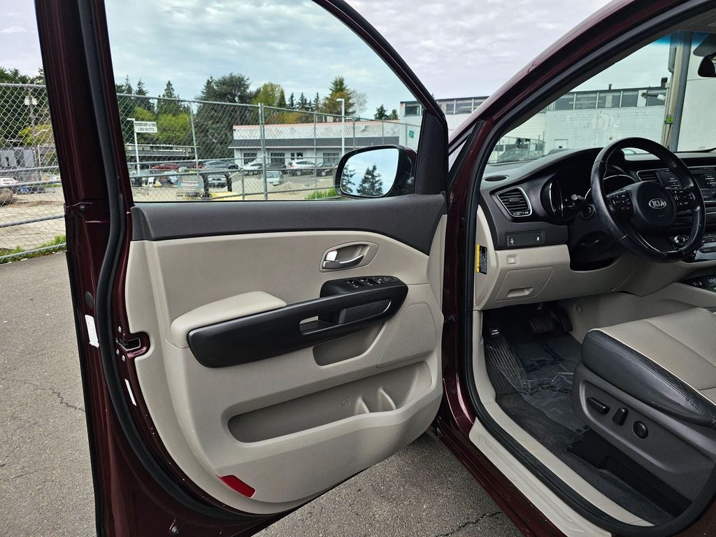 2017 Kia Sedona LX