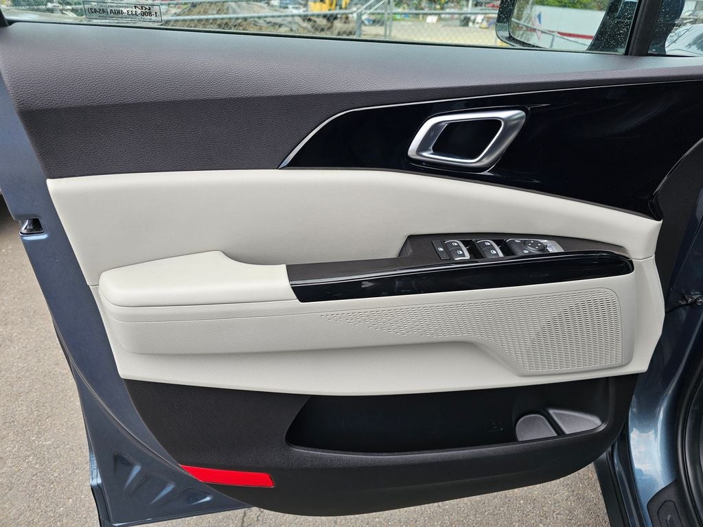 2024 Kia Carnival EX