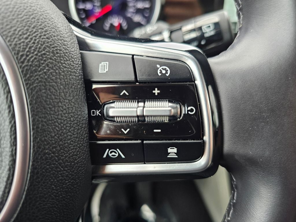 2024 Kia Carnival EX