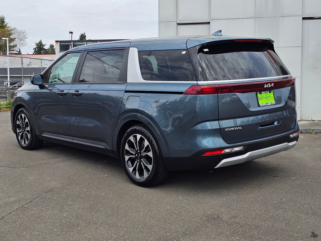 2024 Kia Carnival EX