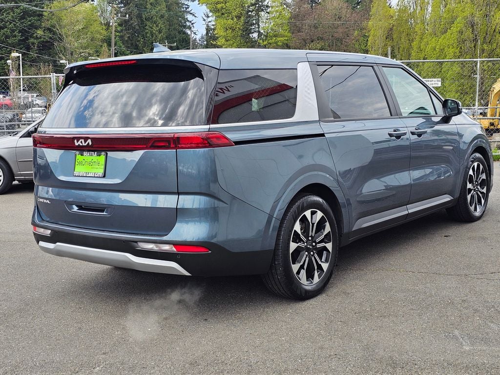 2024 Kia Carnival EX