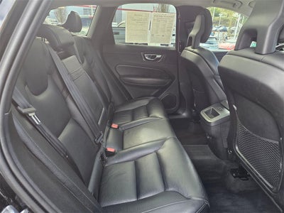 2019 Volvo XC60 T6 Momentum -AWD