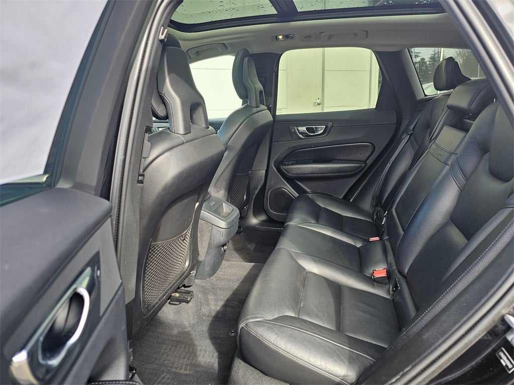 2019 Volvo XC60 T6 Momentum -AWD