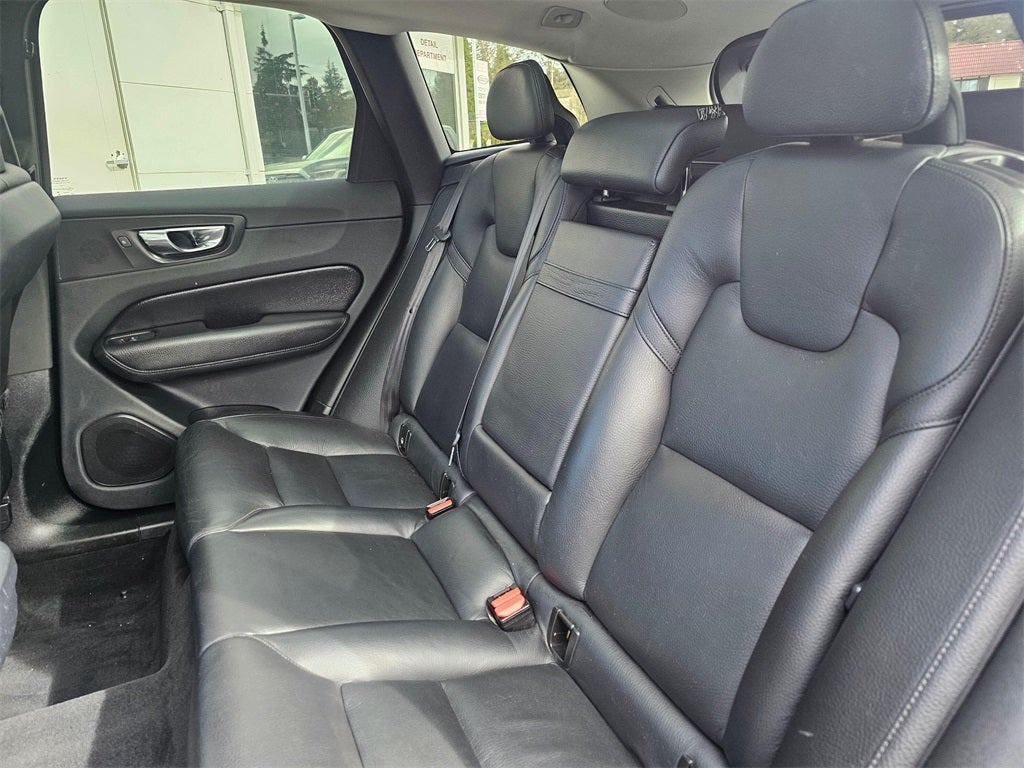 2019 Volvo XC60 T6 Momentum -AWD