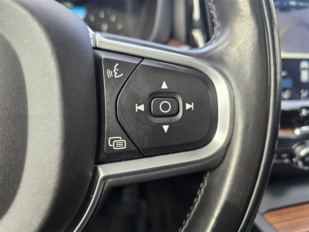 2019 Volvo XC60 T6 Momentum -AWD