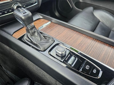2019 Volvo XC60 T6 Momentum -AWD