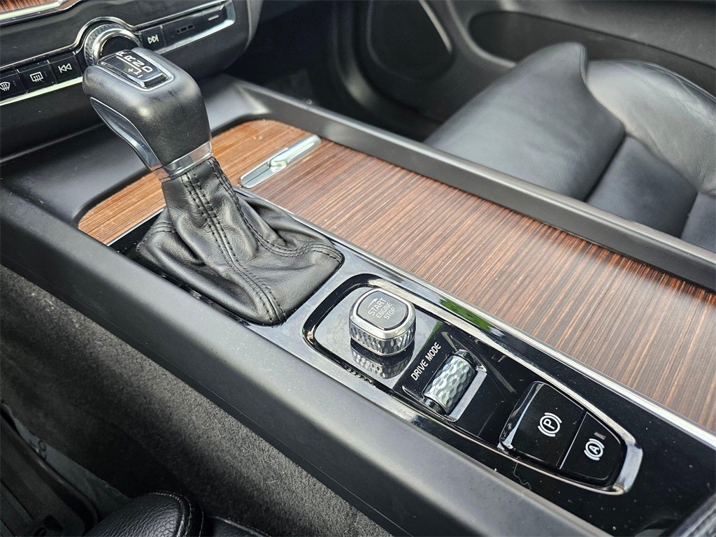 2019 Volvo XC60 T6 Momentum -AWD