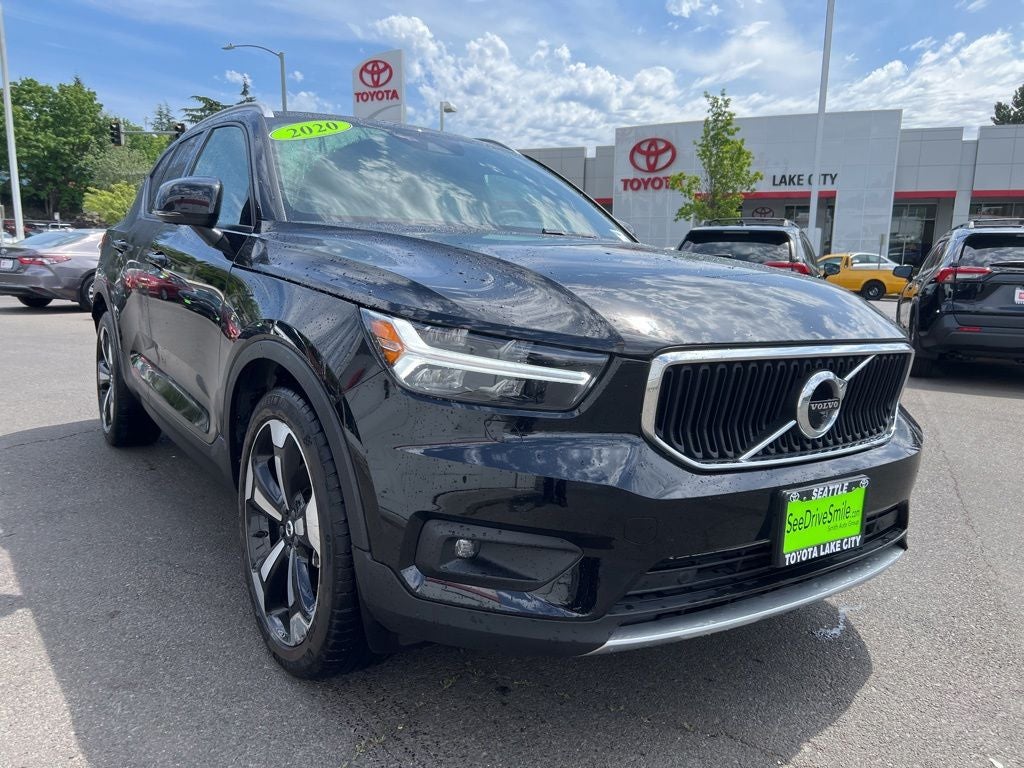 2020 Volvo XC40 Momentum