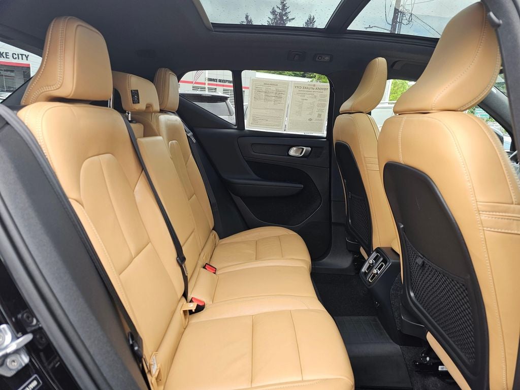2020 Volvo XC40 Momentum