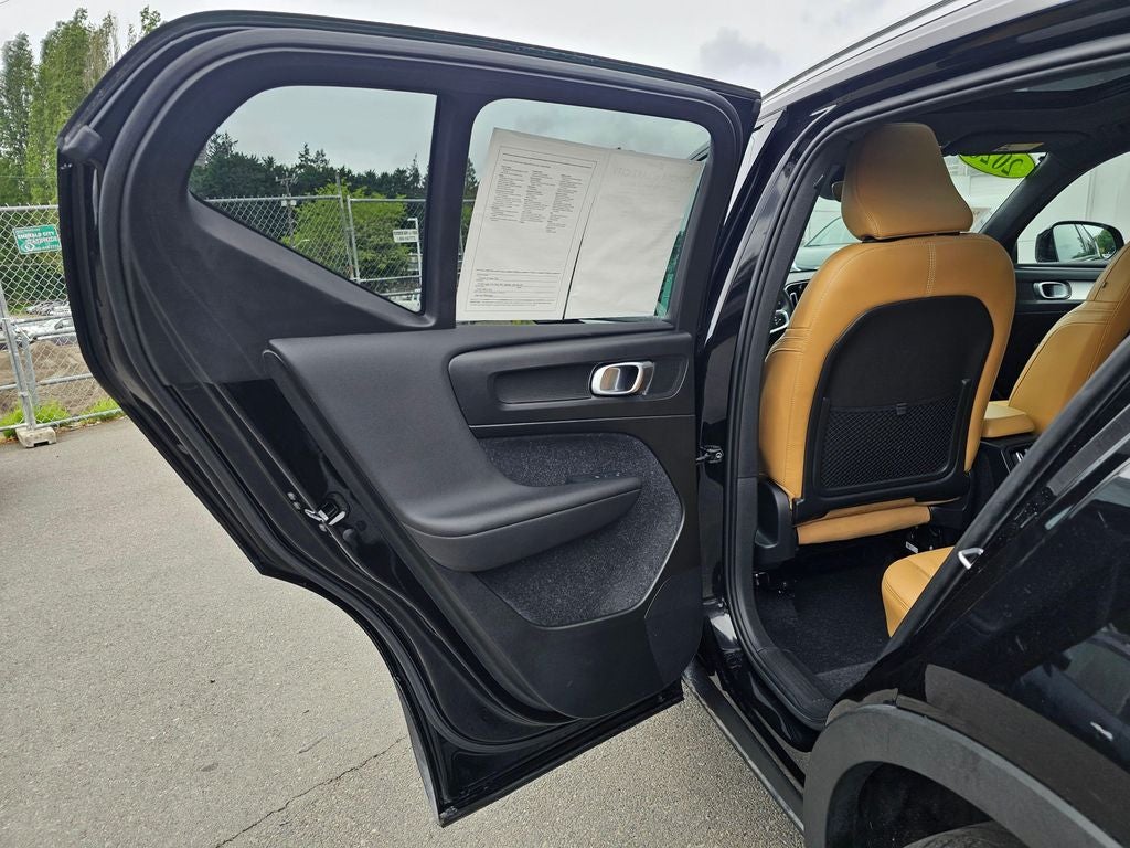 2020 Volvo XC40 Momentum
