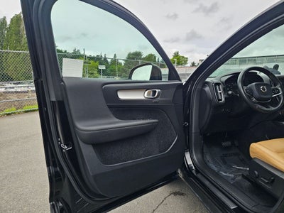 2020 Volvo XC40 Momentum