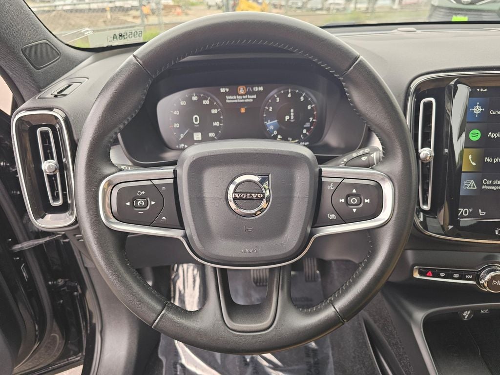 2020 Volvo XC40 Momentum