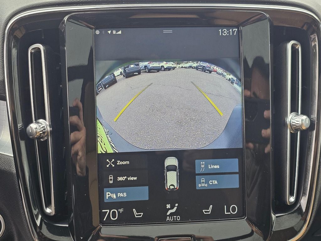 2020 Volvo XC40 Momentum