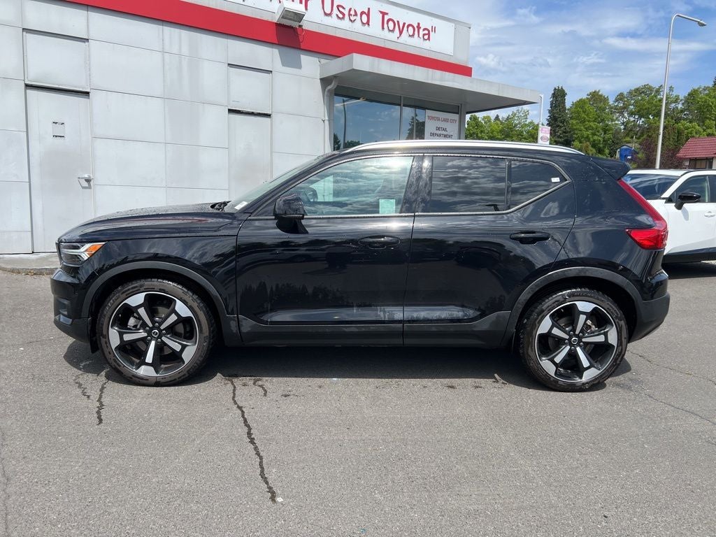 2020 Volvo XC40 Momentum