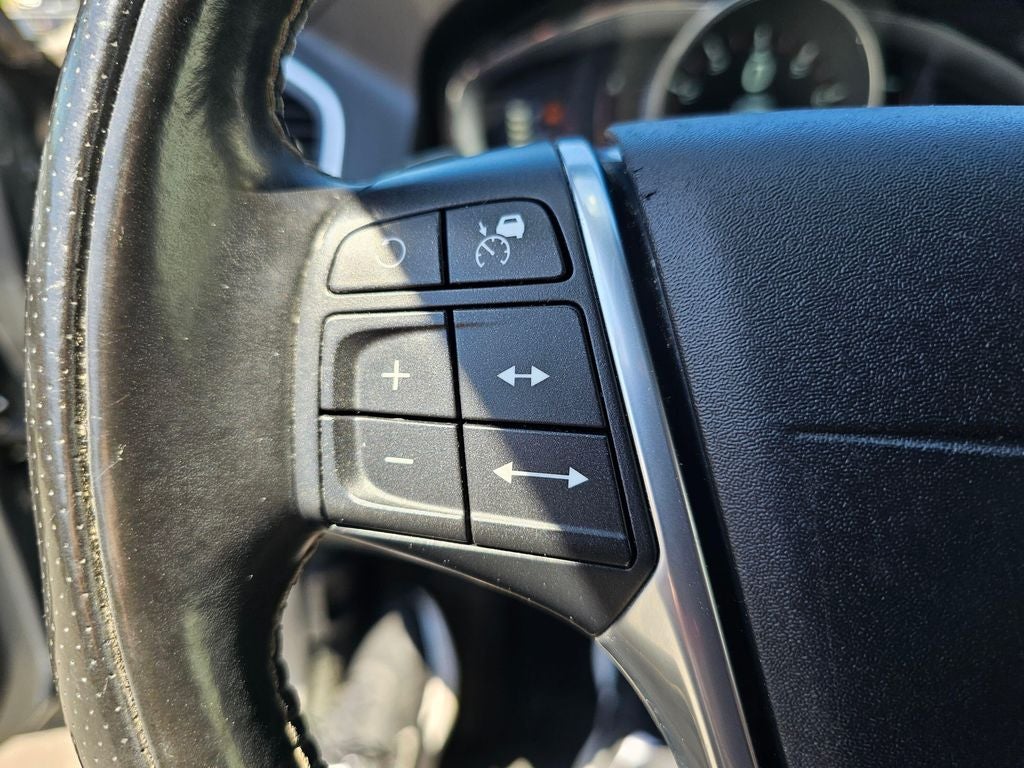 2016 Volvo XC60 T6 R-Design Platinum -AWD