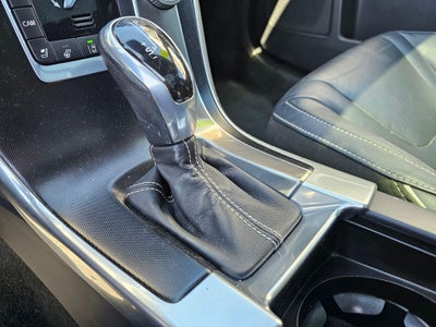 2016 Volvo XC60 T6 R-Design Platinum -AWD