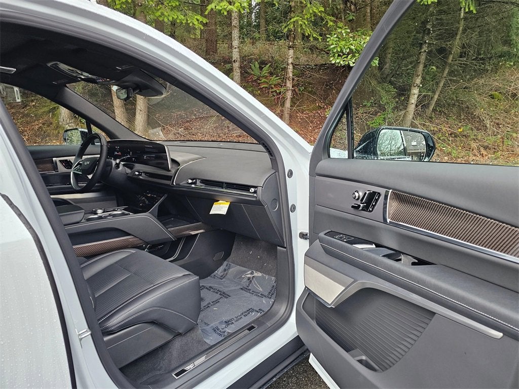 2026 Cadillac VISTIQ Luxury