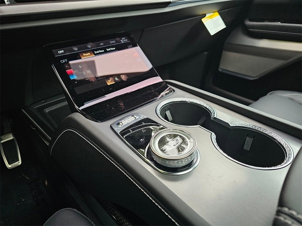 2026 Cadillac VISTIQ Luxury