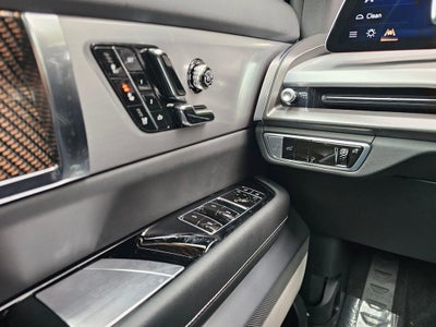 2026 Cadillac VISTIQ Luxury