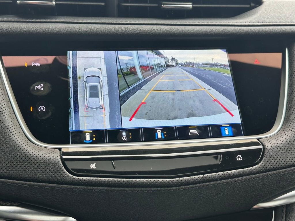 2025 Cadillac XT5 Sport