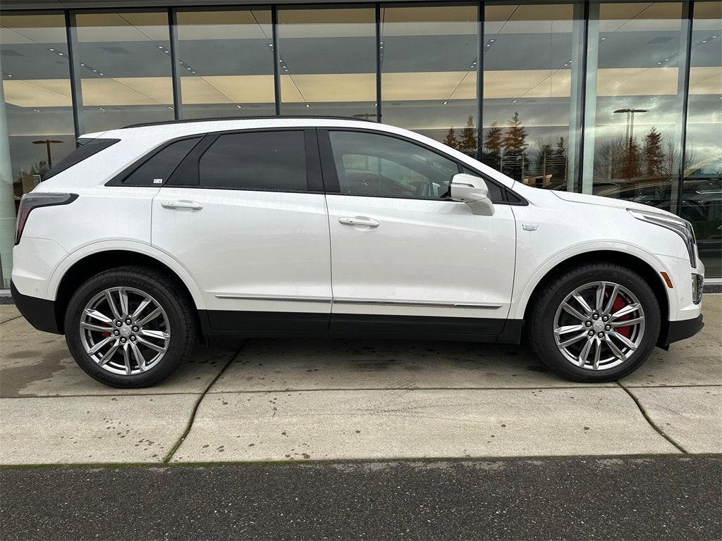 2025 Cadillac XT5 Sport