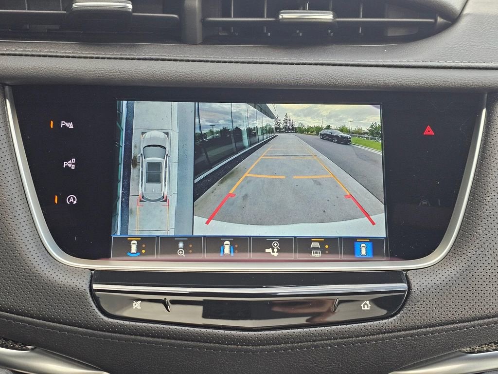 2026 Cadillac XT5 Sport