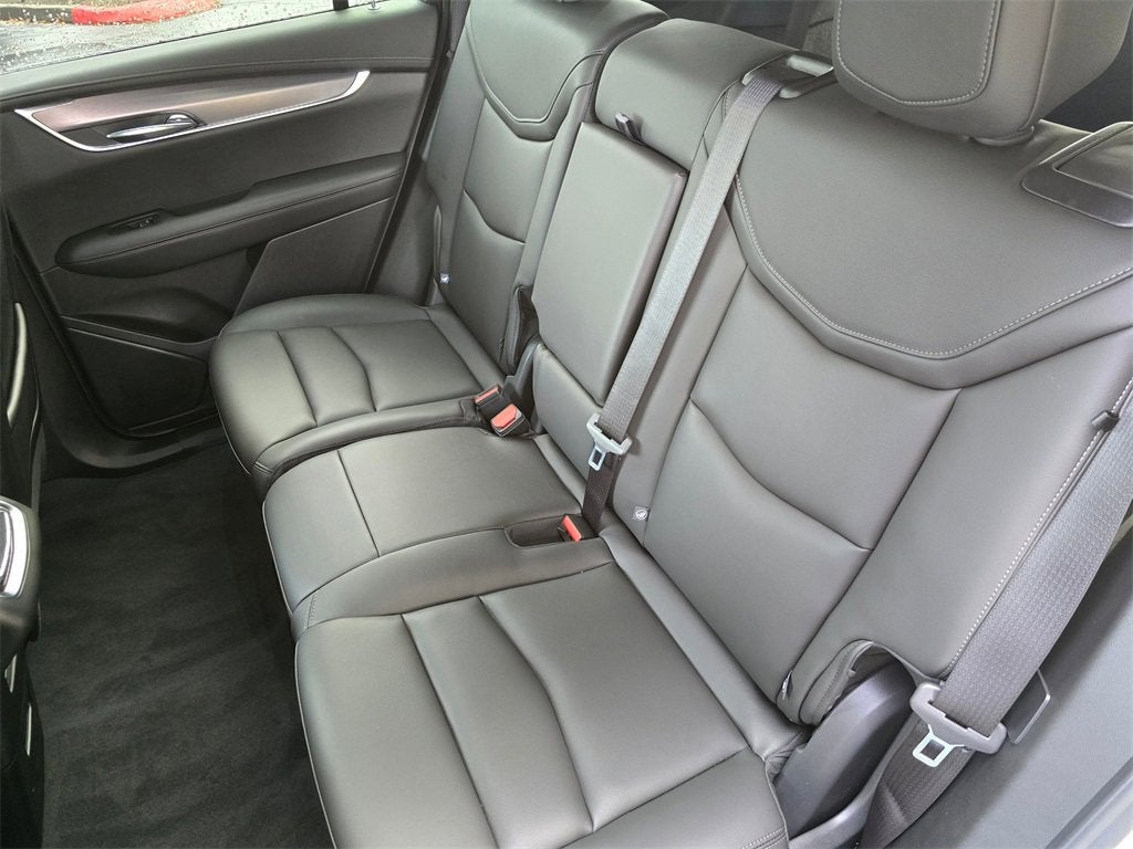 2025 Cadillac XT6 Luxury