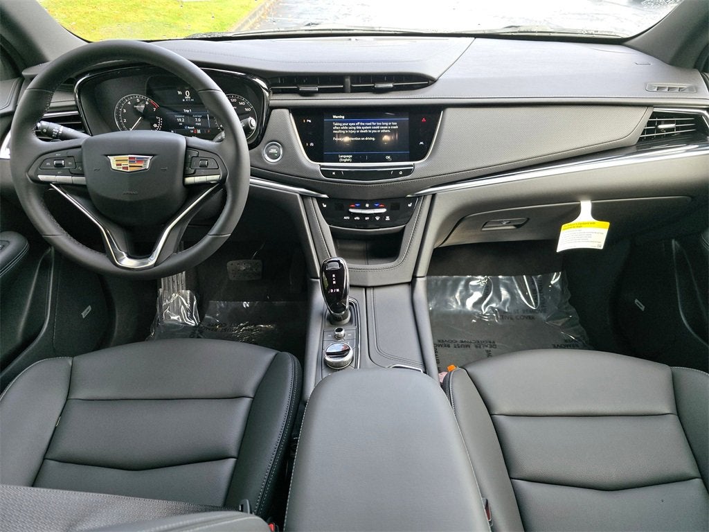 2025 Cadillac XT6 Luxury