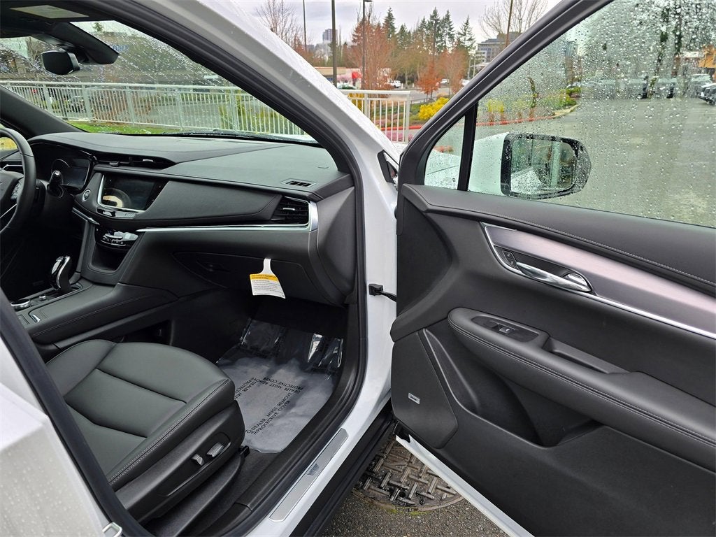 2025 Cadillac XT6 Luxury