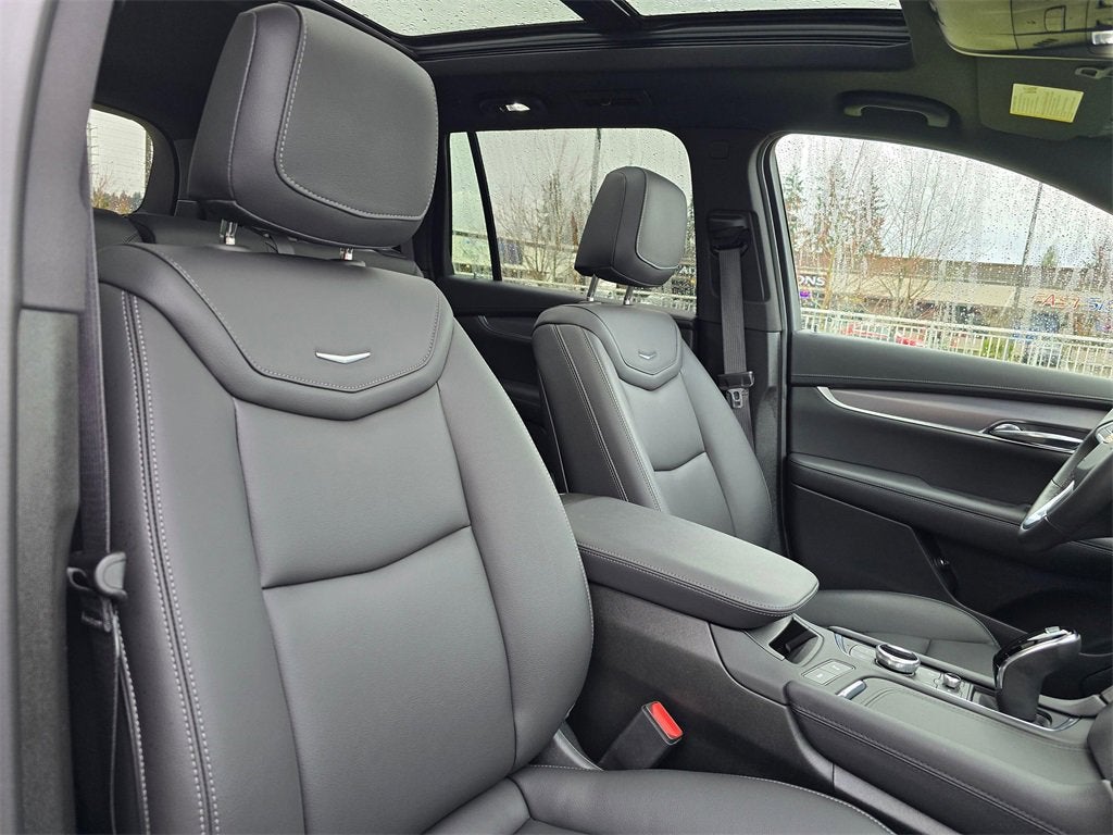 2025 Cadillac XT6 Luxury