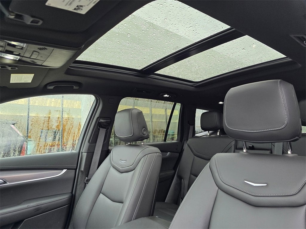 2025 Cadillac XT6 Luxury